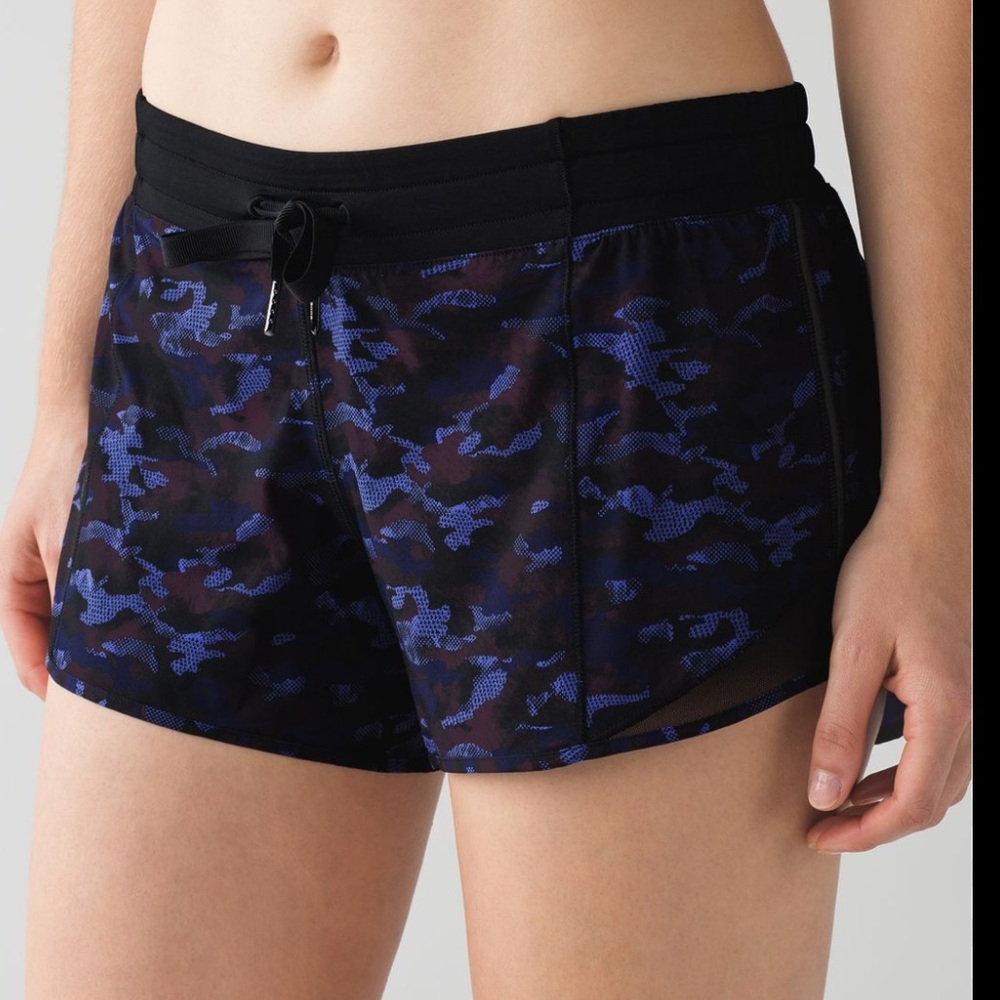 lululemon athletica Women's Hotty Hot Shorts 4”